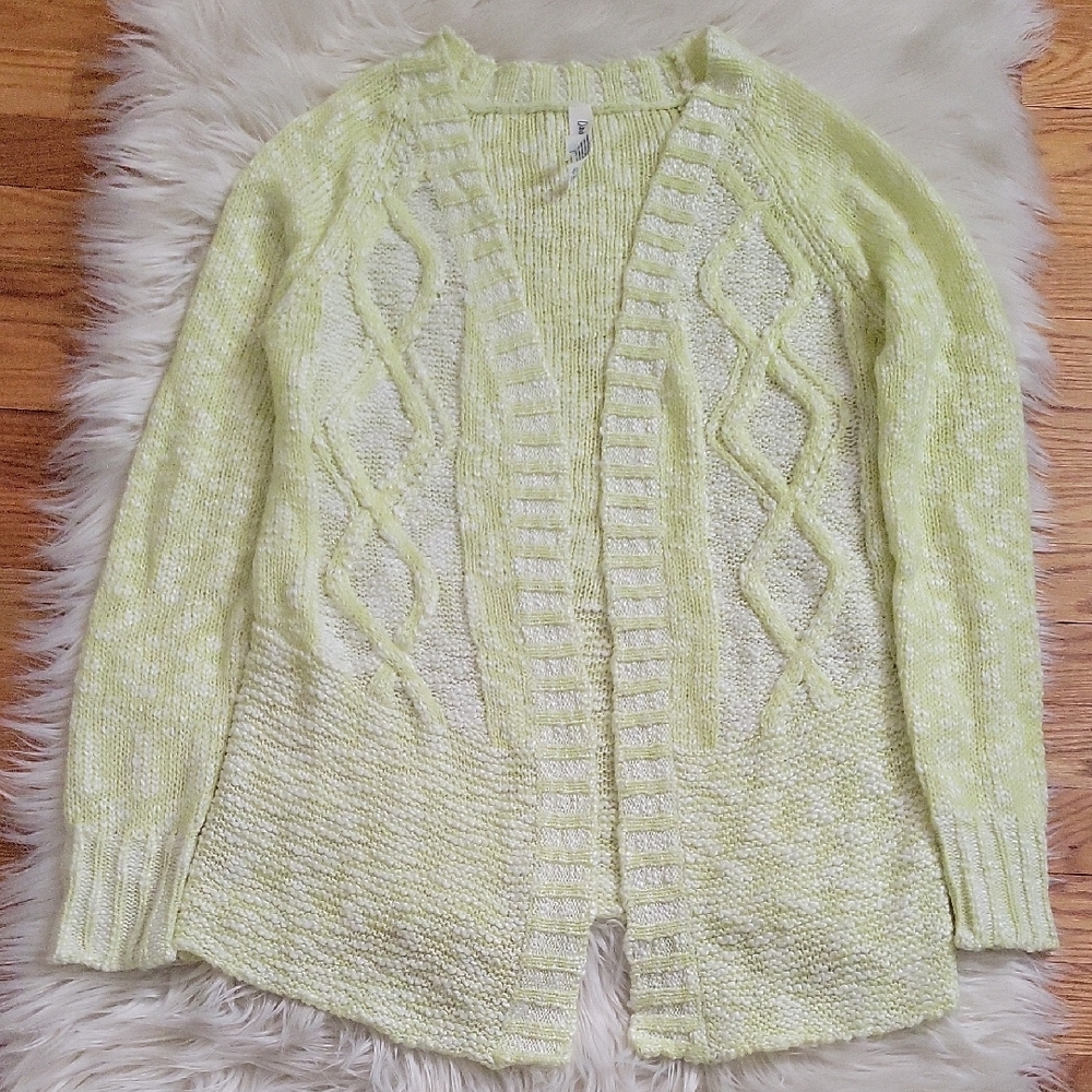 Women's Light Green Cable Knit Sweater